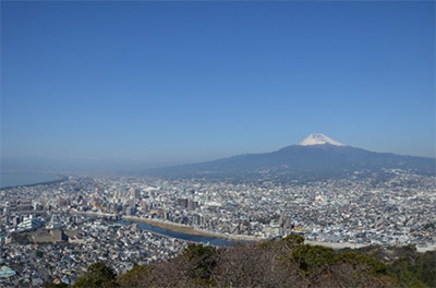 香貫山から眺める沼津市街