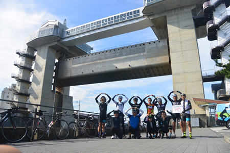 沼津市×スルガ銀行　コラボ企画イベント　びゅうお前にて記念撮影