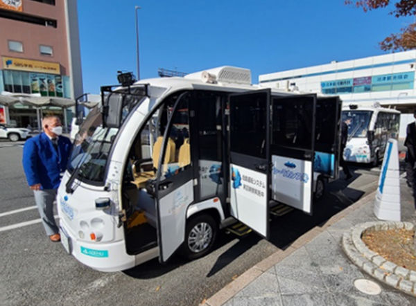 自動運転車両「グリーンスローモビリティ」