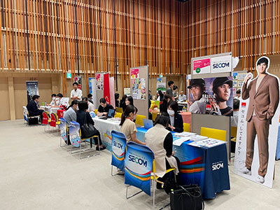 ぬまづJOBフェスタ大交流会　企業ブース