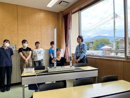 俊敏度を測定するクイック機材体験の様子