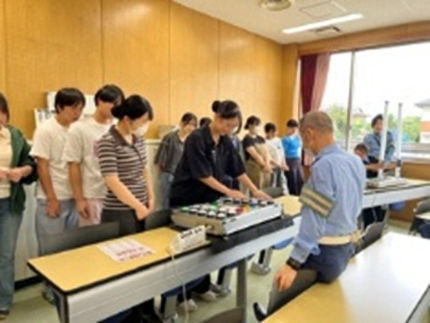 俊敏度を測定するクイック機材体験の様子