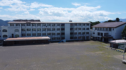 旧千本小学校　校舎と体育館