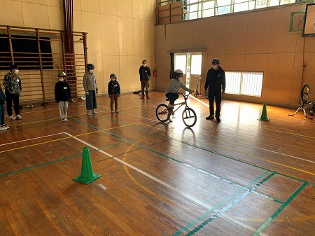 BMX体験の様子1