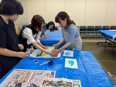 シルクスクリーンワークショップの様子