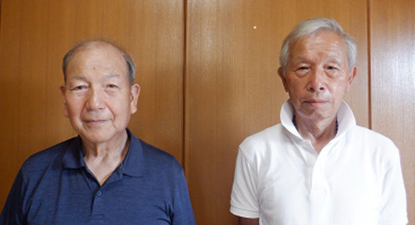 塩満自治会の松本さん(左)と川添さん(左)