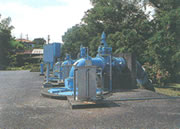 送水ポンプ　屋外