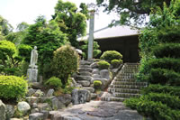 禅長寺（頼政堂全景）