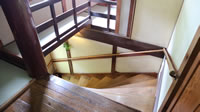 安田屋旅館階段