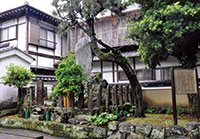 首塚