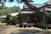 西附属邸（中景）