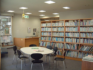 原地区センター　図書室