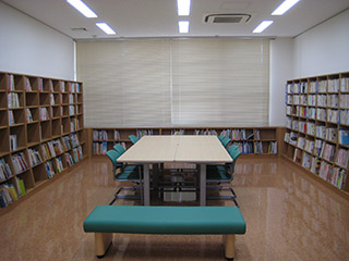 片浜地区センター　図書室