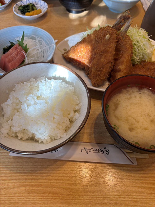 アジフライ定食の写真