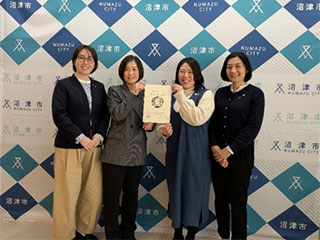 株式会社スマイルリンク むすびの保育園haguのみなさん