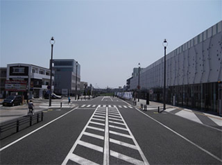 七通線 プラサヴェルデ前