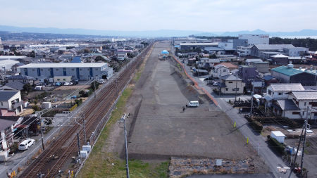 新貨物駅設置用地のコンテナホームと将来の下り線のイメージ