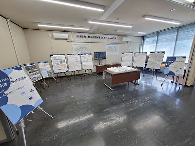 市役所1階に展示されているパネル等