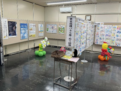 ぬり絵・パネル展の様子