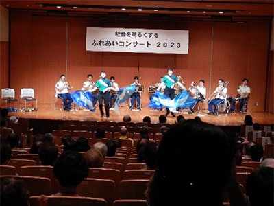社会を明るくするふれあいコンサートの様子