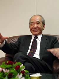 平成2年（1990年）に文化勲章を受章した沼津出身の物理学者　長倉三郎